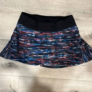 Lululemon Play off the pleats skirt sz 6